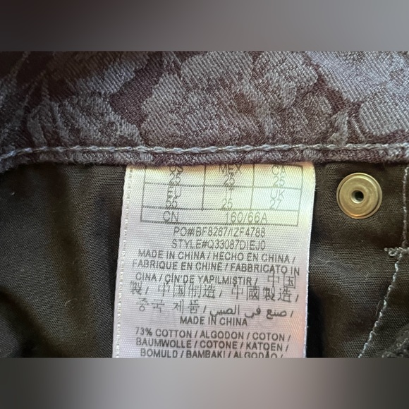 Guess Jeans - Picture 5 of 5